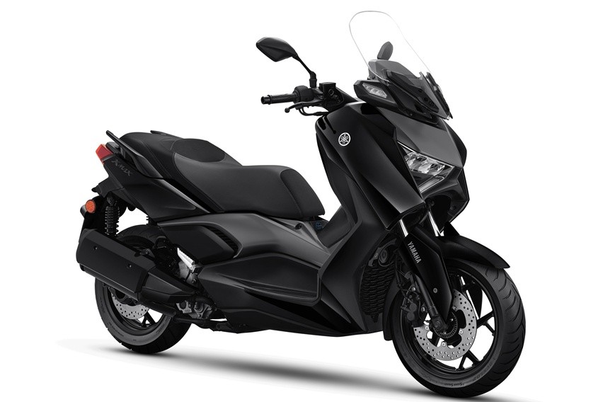 Yamaha Xmax Metallic Black