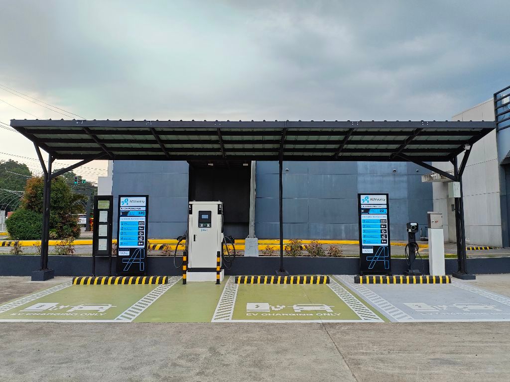 Lucena ACMobility EV Charging Hub