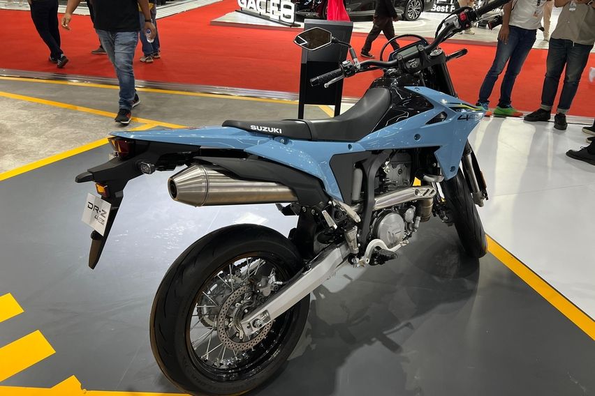 Belakang Suzuki Suzuki DR-Z4SM dipajang di IIMS 2026