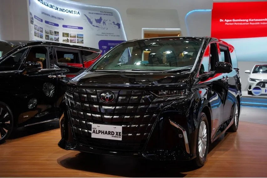 Hargda dan Kelengkapan Toyota Alphard XE 2026