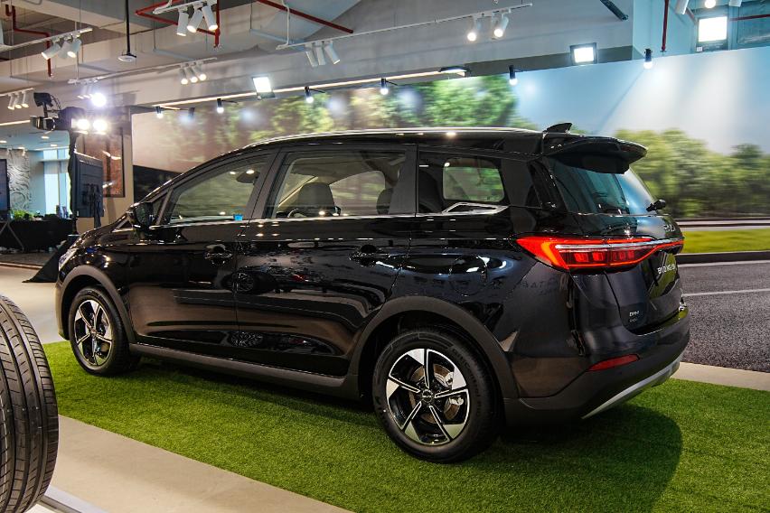 BYD M6 DMi