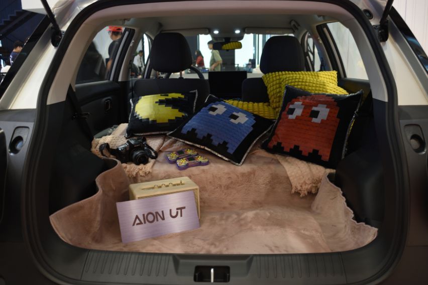 GAC Aion UT 8