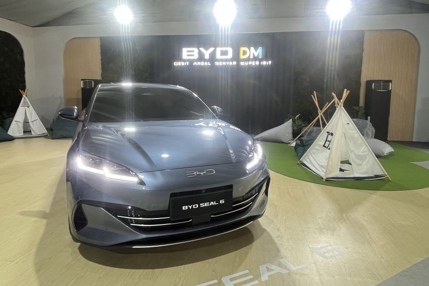 BYD Seal 6 DM-i Sudah Ada di Indonesia, Kapan Meluncur?