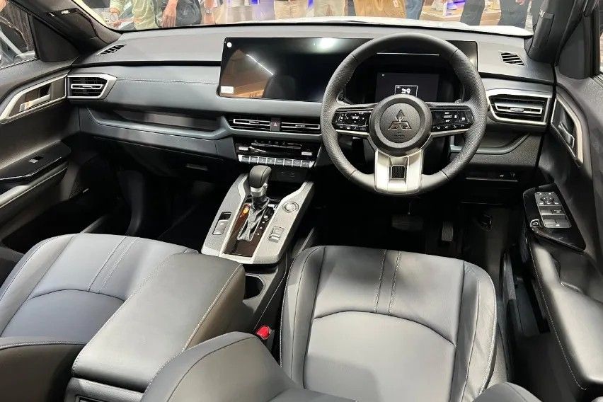 Mitsubishi Xforce HEV interior