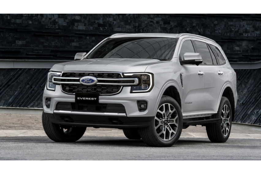Ford Everest Titanium+ with power side steps