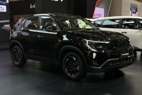 Kia Rilis Harga Carens dan Sonet Limited Black Edition di GIIAS 2026