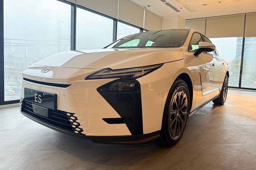Lexus ES Launch
