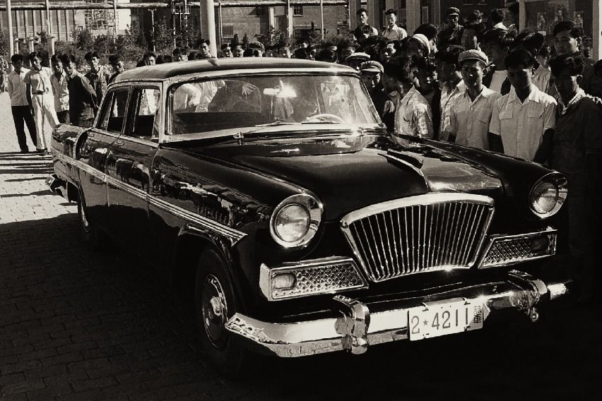 Hongqi CA72