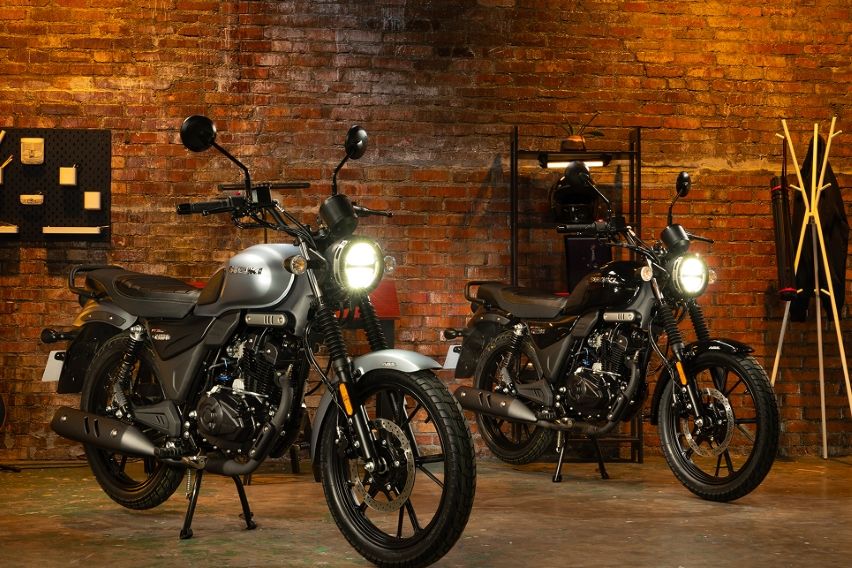 Suzuki GN160 meluncur