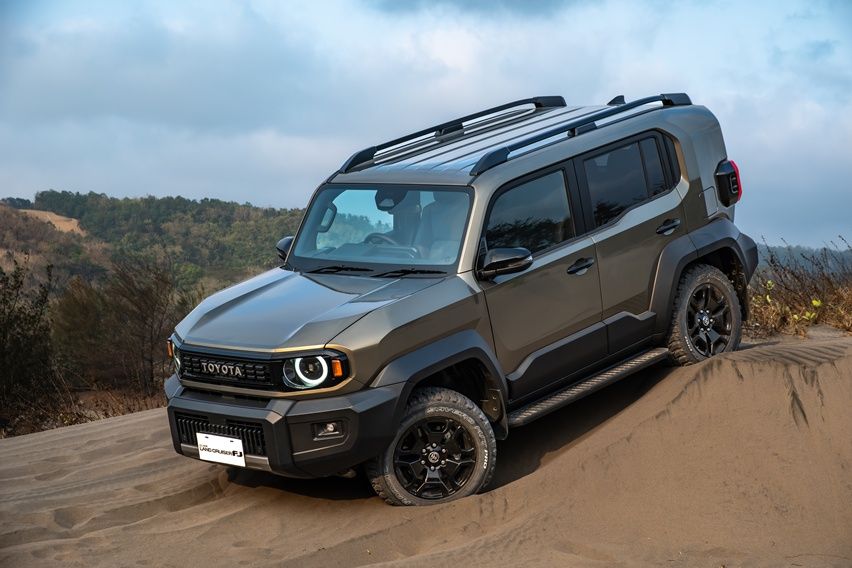 Toyota Land Cruiser FJ
