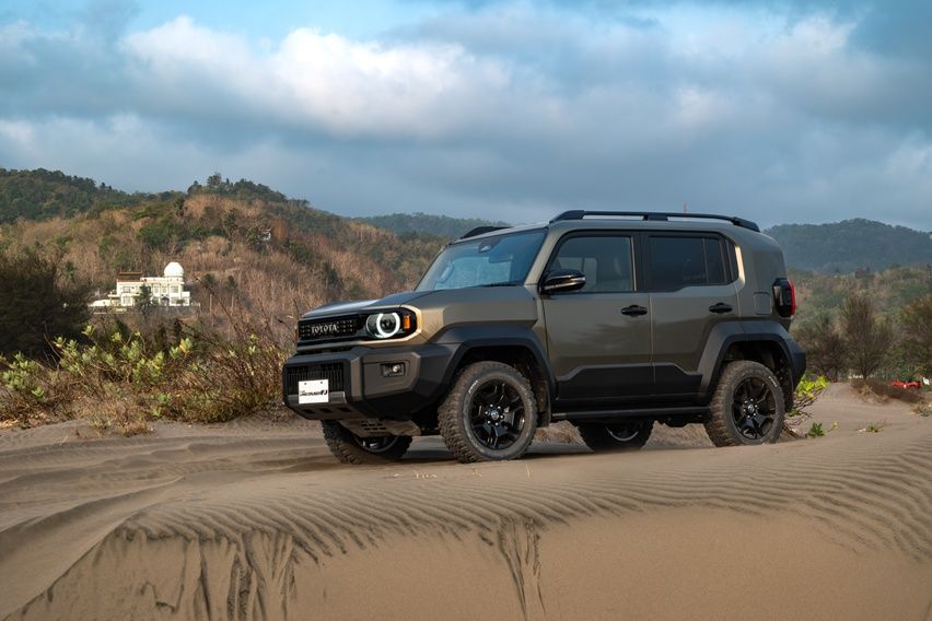 Toyota Land Cruiser FJ